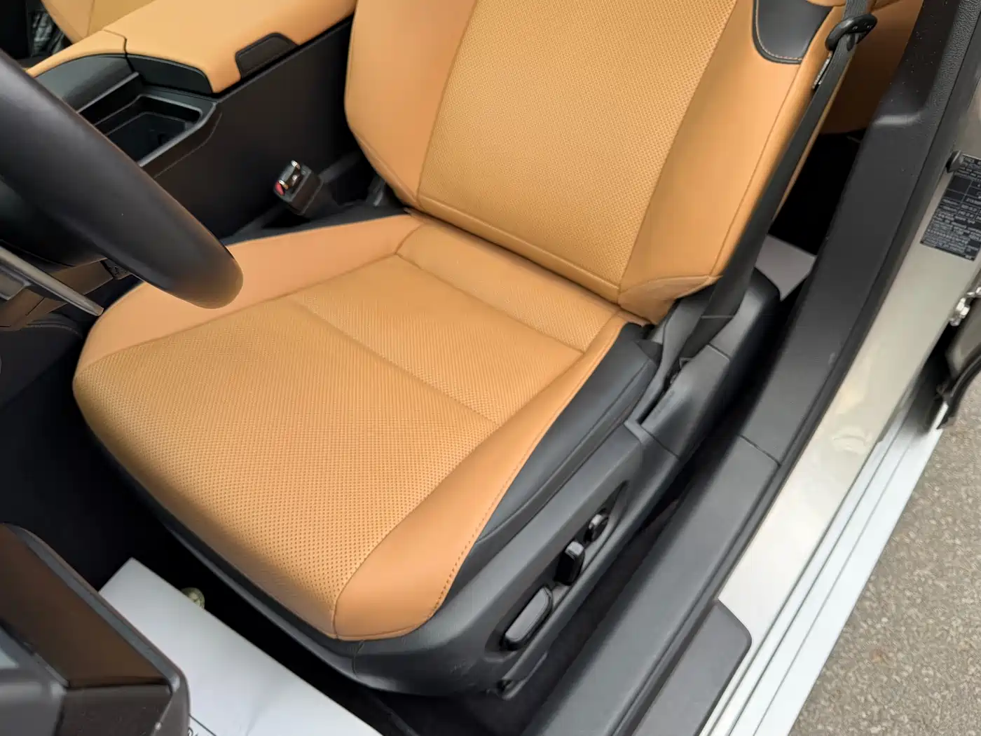 Lexus ES 2021 200 Excellence Edition фото 15
