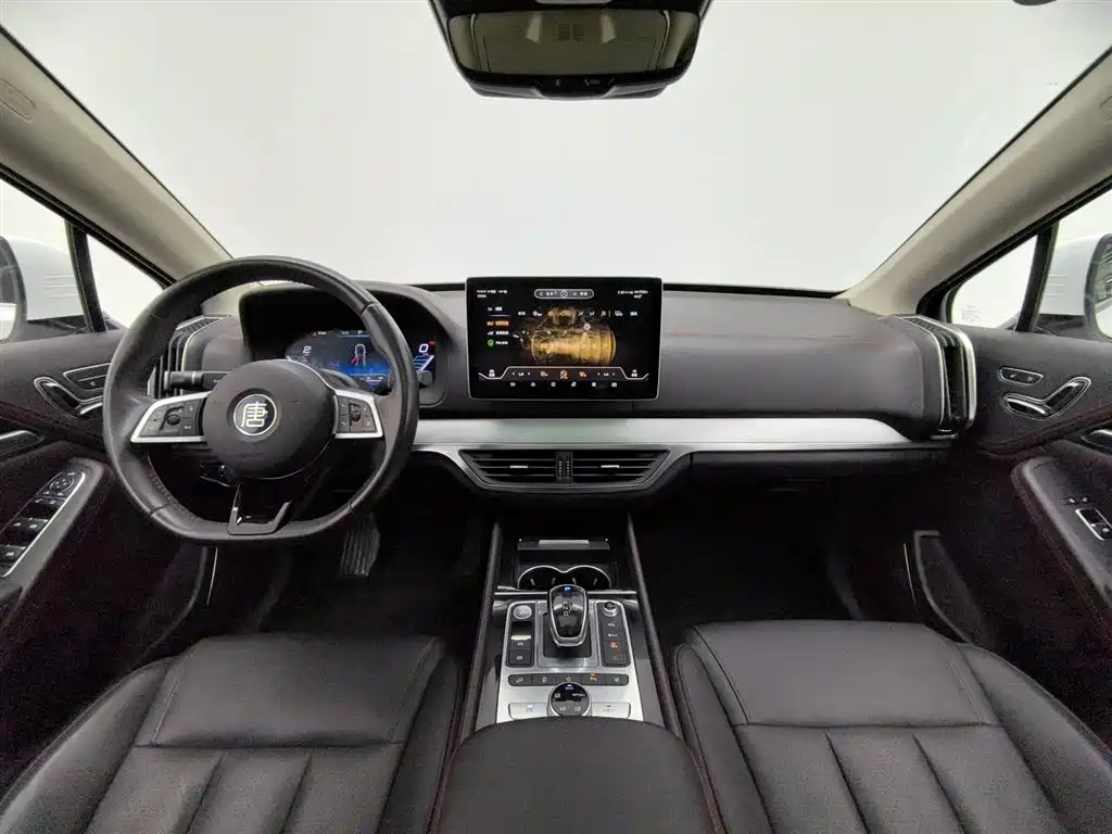 BYD Tang New Energy 2018 DM 2.0T AWD Smart Connection Enjoy Edition 7-Seater China V фото 5