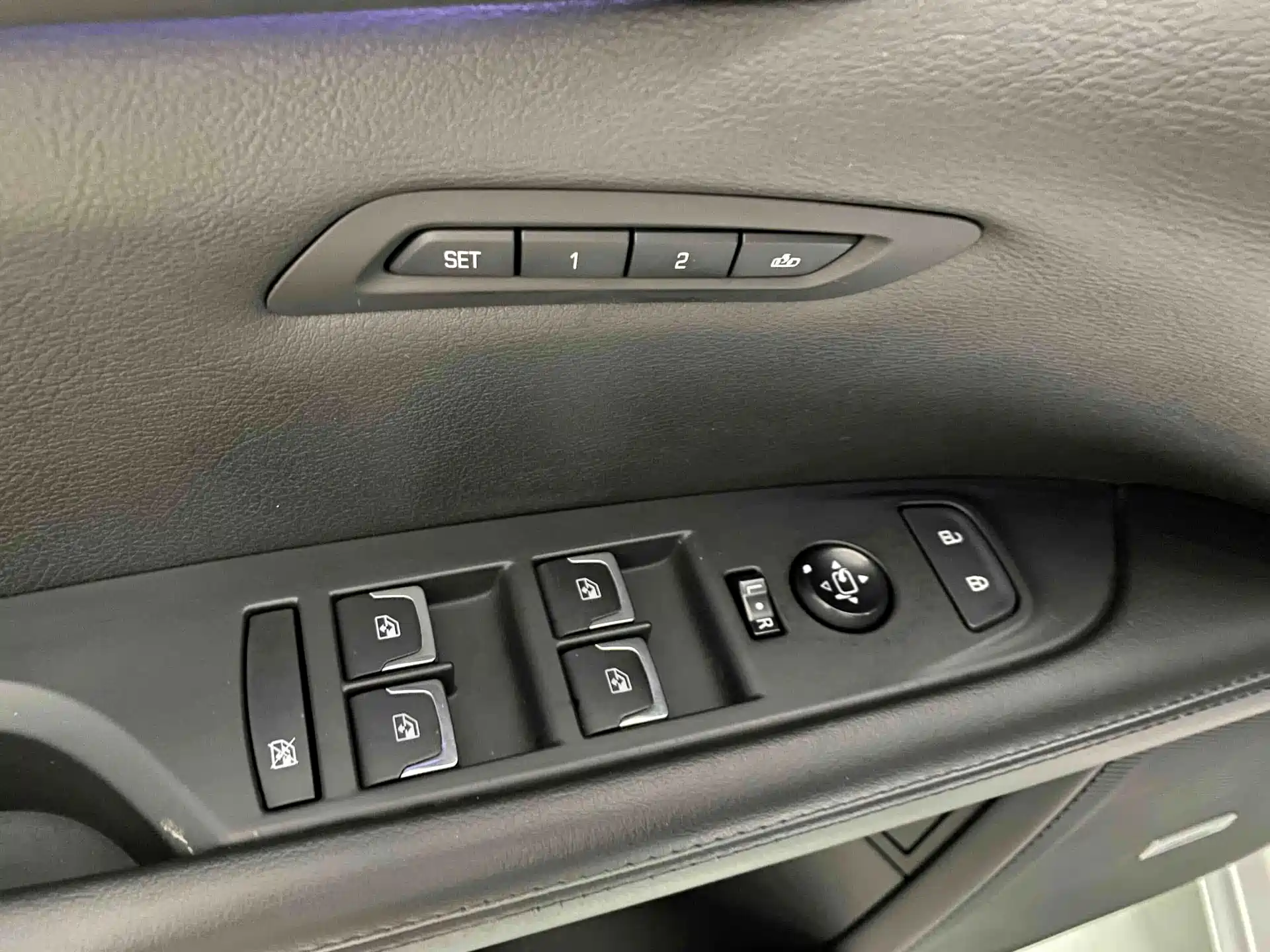 Фото 10 - Cadillac CT6