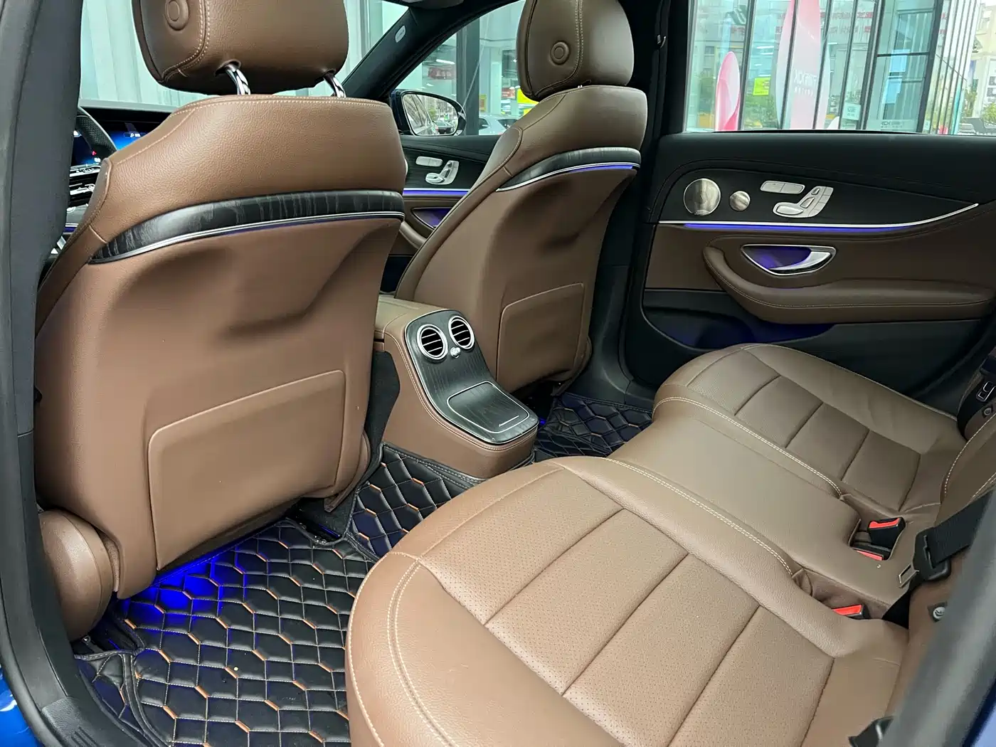 Mercedes-Benz E-Class 2023 E 300 L Sport Luxury фото 13