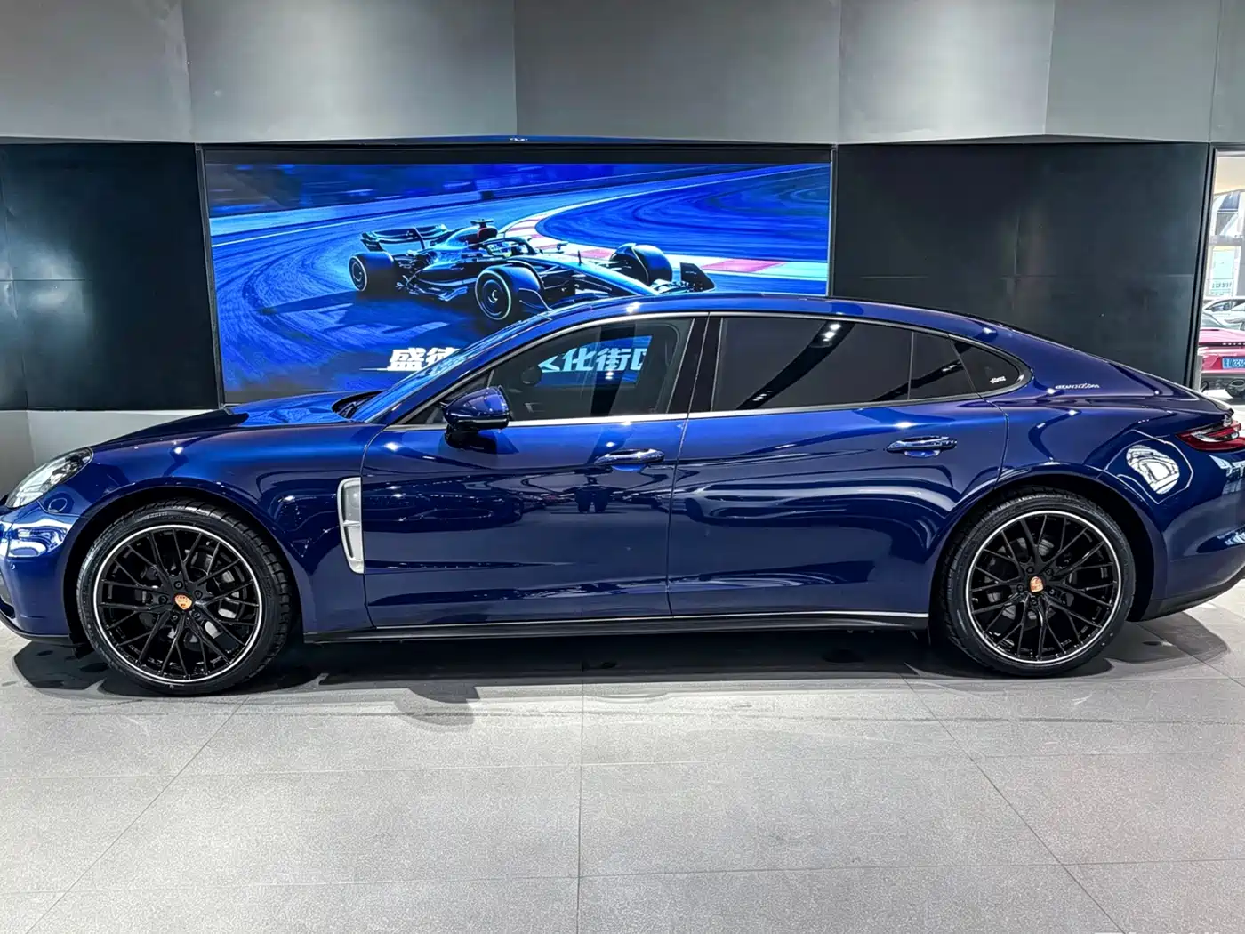 Porsche Panamera 2019 Panamera Executive Long Wheelbase 2.9T фото 3