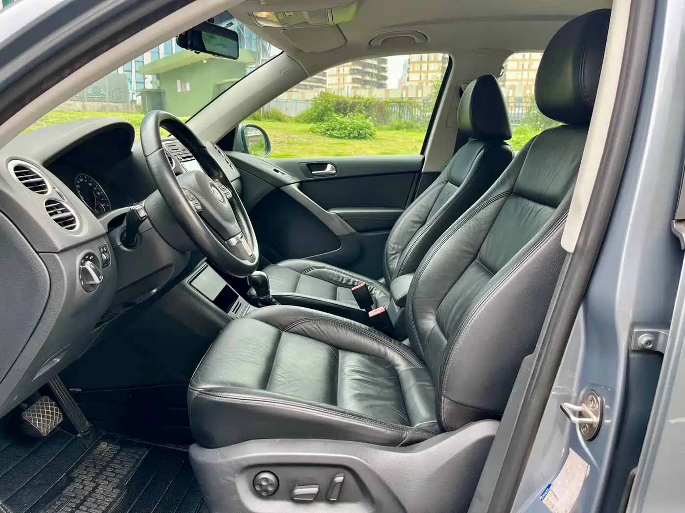 Volkswagen Tiguan 2012 1.8TSI Automatic 2WD Trend Edition фото 4