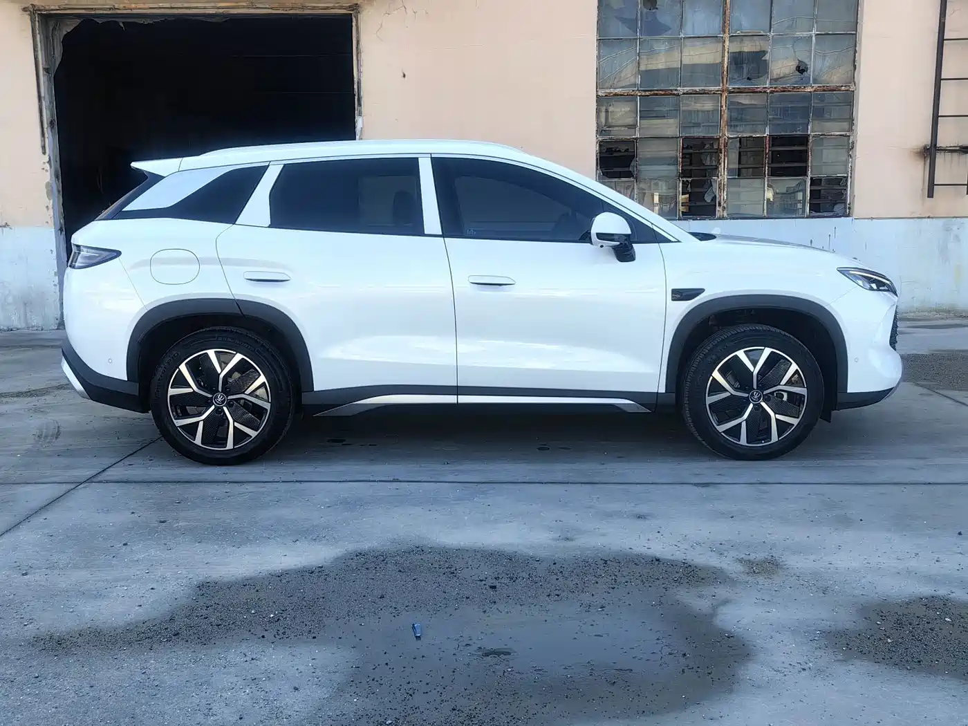 BYD Song L DM-i 2026 2026 DM-i Intelligent Driving Edition 135KM Base Model