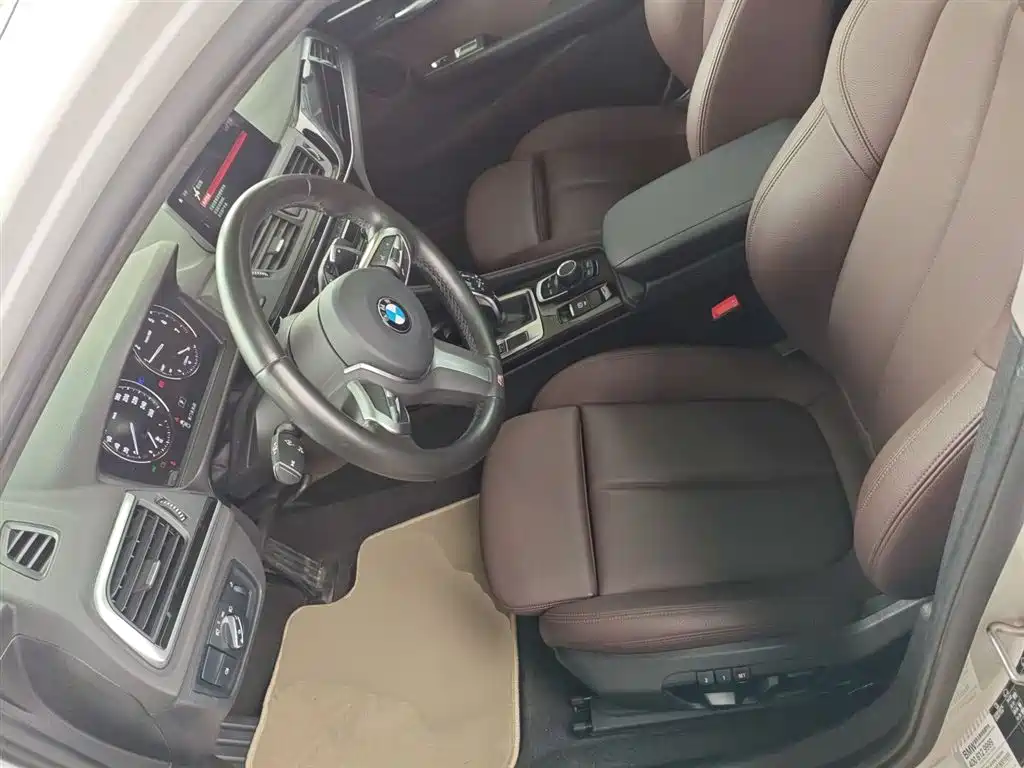 BMW 1 Series 2020 Model 125i Leading M Sport Package фото 7