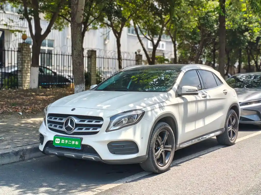 Mercedes-Benz GLA 2019 GLA 200 Fashion фото 2