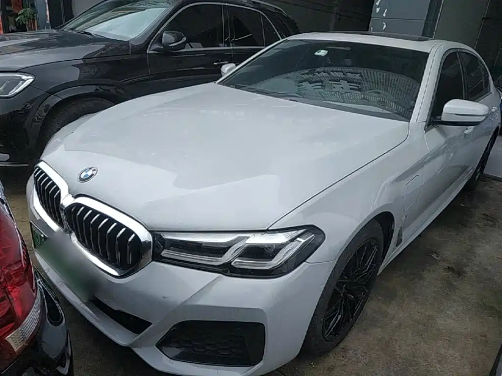 BMW 5 Series New Energy 2021 535Le Pioneer Edition M Sport Package фото 2