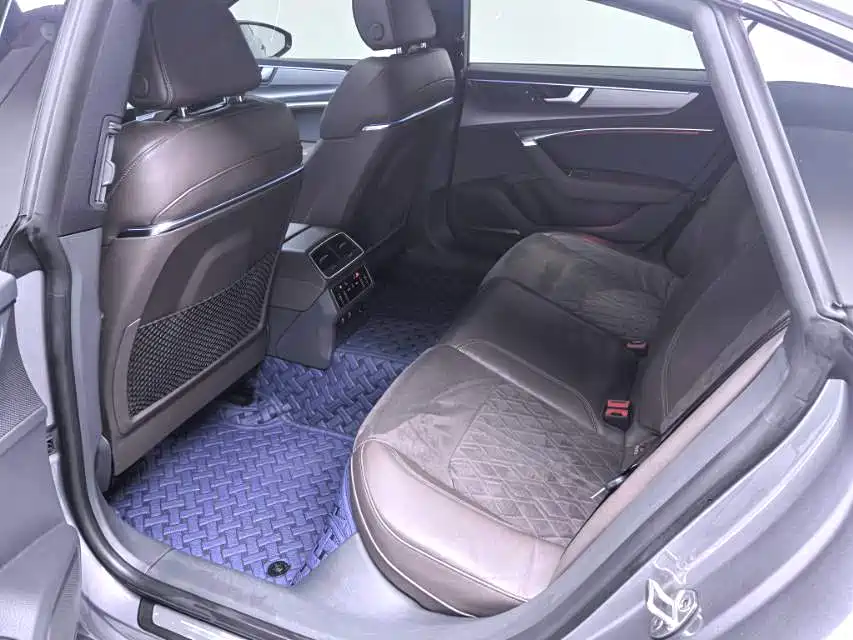 Audi A7L 2022 45 TFSI quattro S-line Paladin фото 5