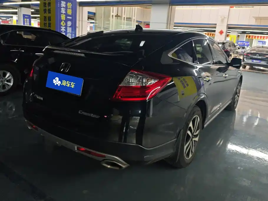Фото 3 - Honda Crosstour