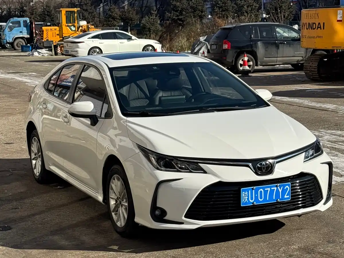 Toyota Corolla 2022 1.2T S-CVT Pioneer PLUS Edition фото 2