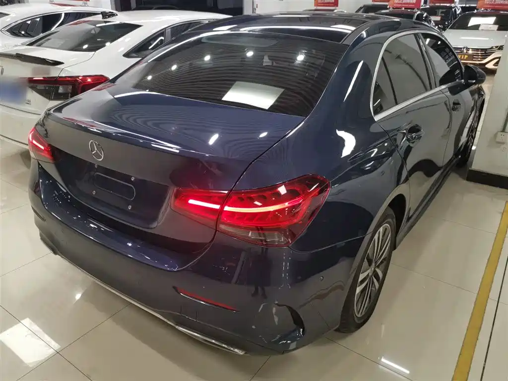 Mercedes-Benz A-Class 2019 A 180 L Sport Sedan фото 23