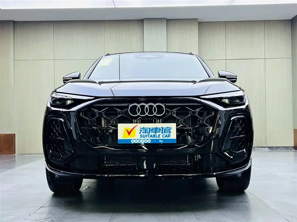 Audi Q5L 2026 Luxury Sport 150kW фото 2