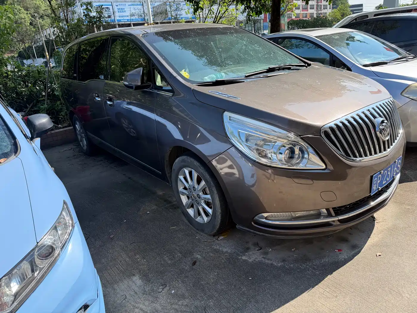 Buick GL8 2013 3.0L XT Luxury Business Flagship Edition фото 2