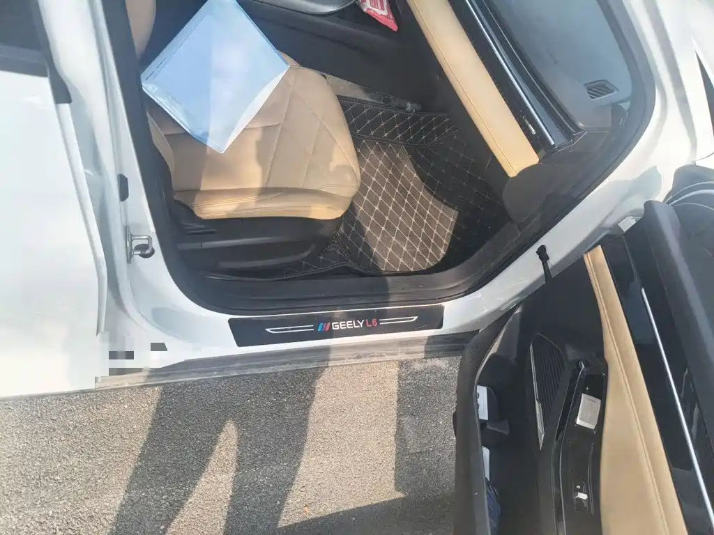 Geely Galaxy Galaxy L6 2024 2023 Model 125km PLUS