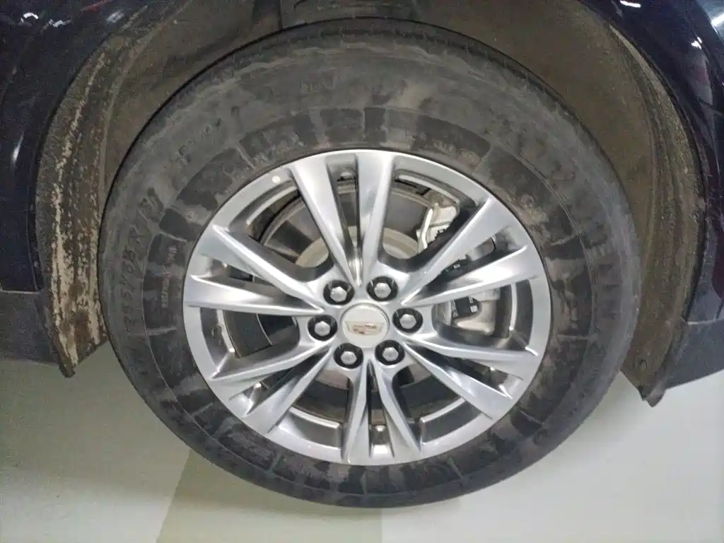 Cadillac XT5 2021 2.0T 2WD Luxury Edition фото 8