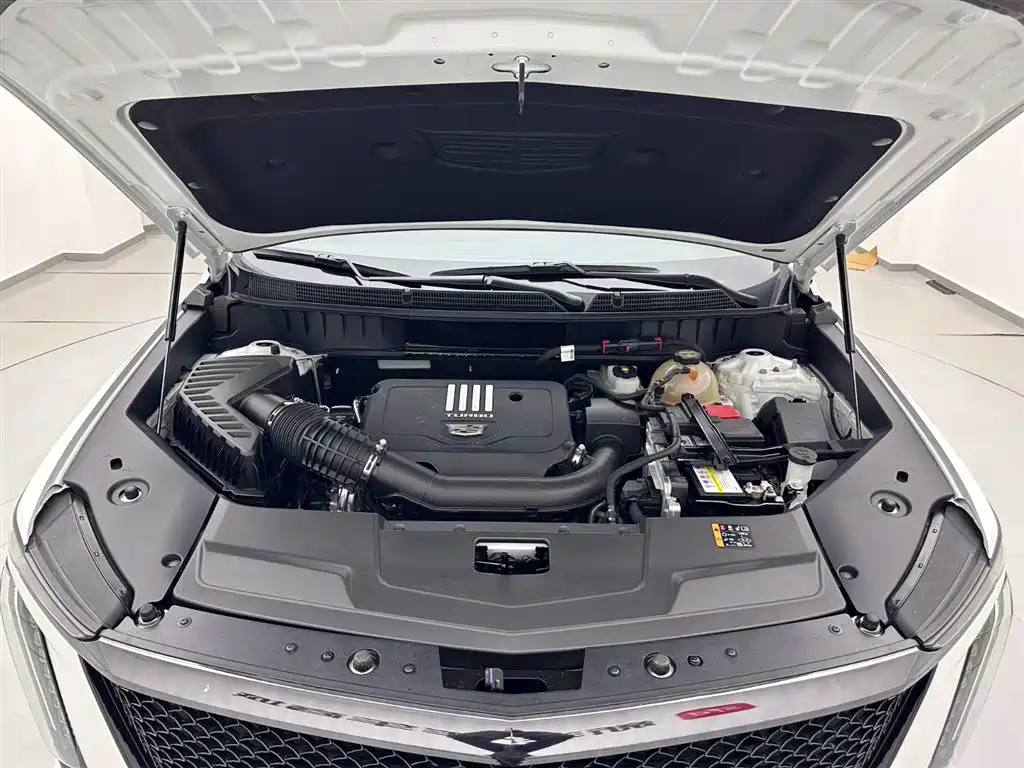 Cadillac XT5 2025 2.0T Luxury фото 25
