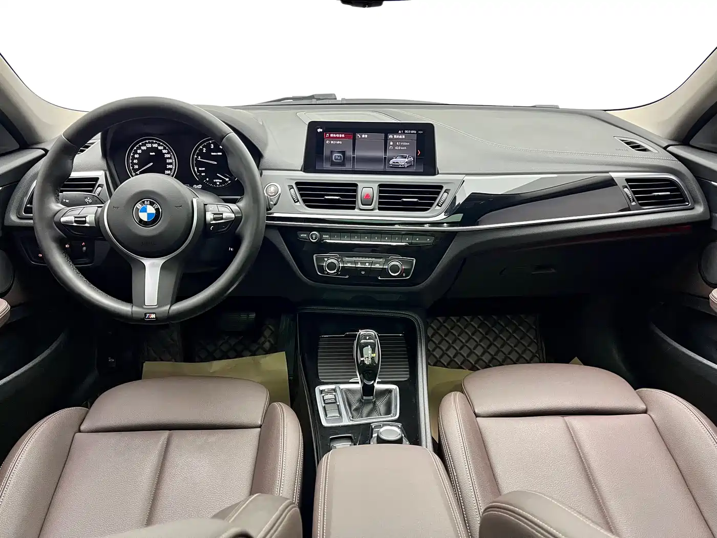 BMW 1 Series 2020 Model 120i M Sport Package фото 8