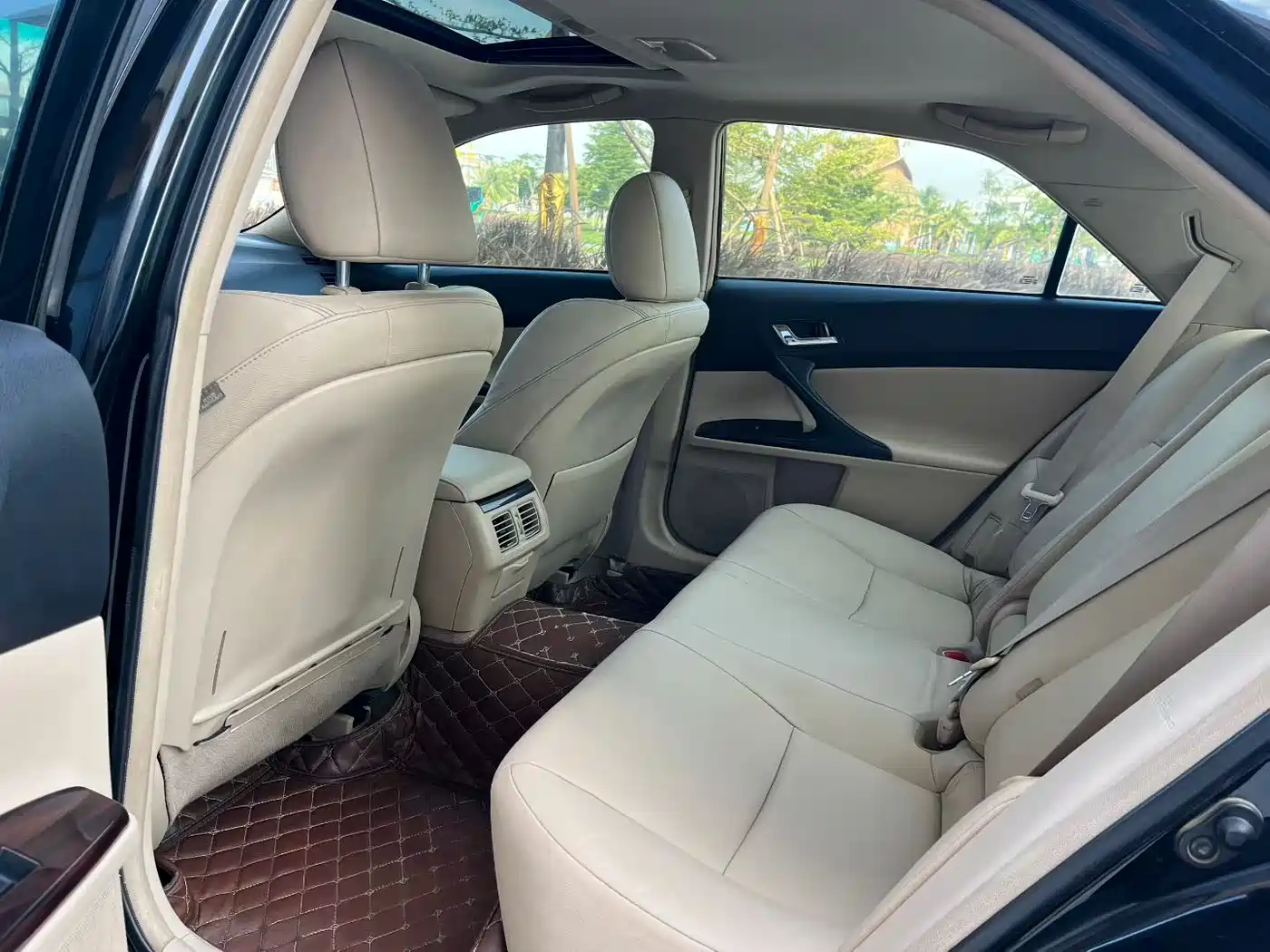 Toyota Reiz 2010 2.5S Elegance Elite Edition фото 8