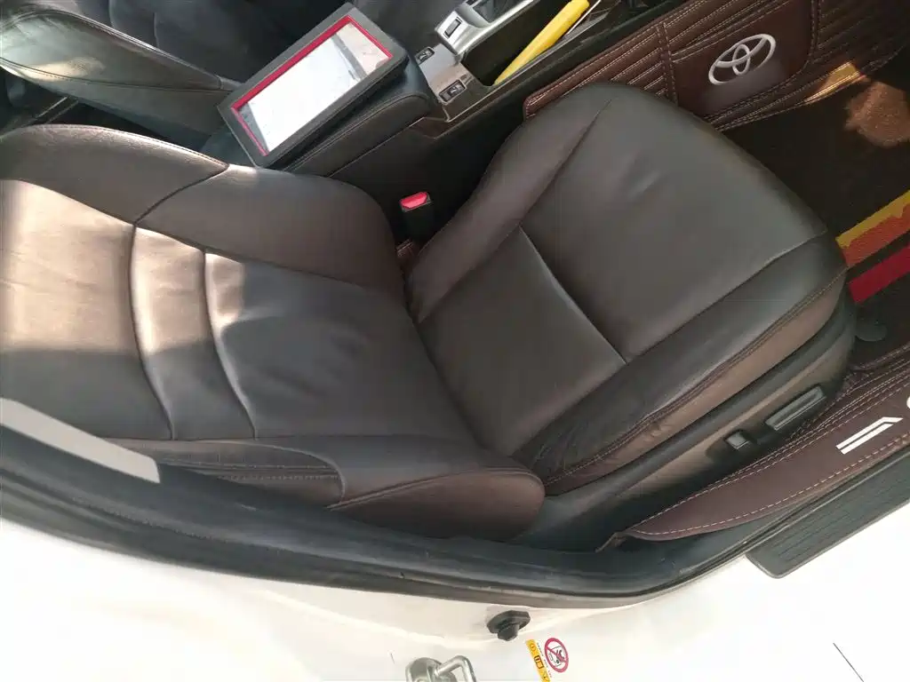 Toyota Reiz 2013 2.5V Elite Edition фото 25