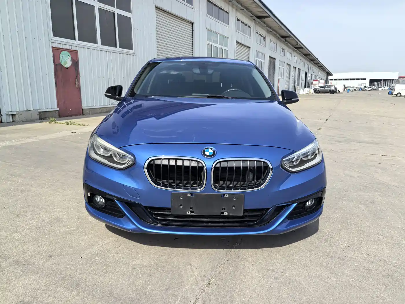 BMW 1 Series 2018 118i Sport Edition фото 2