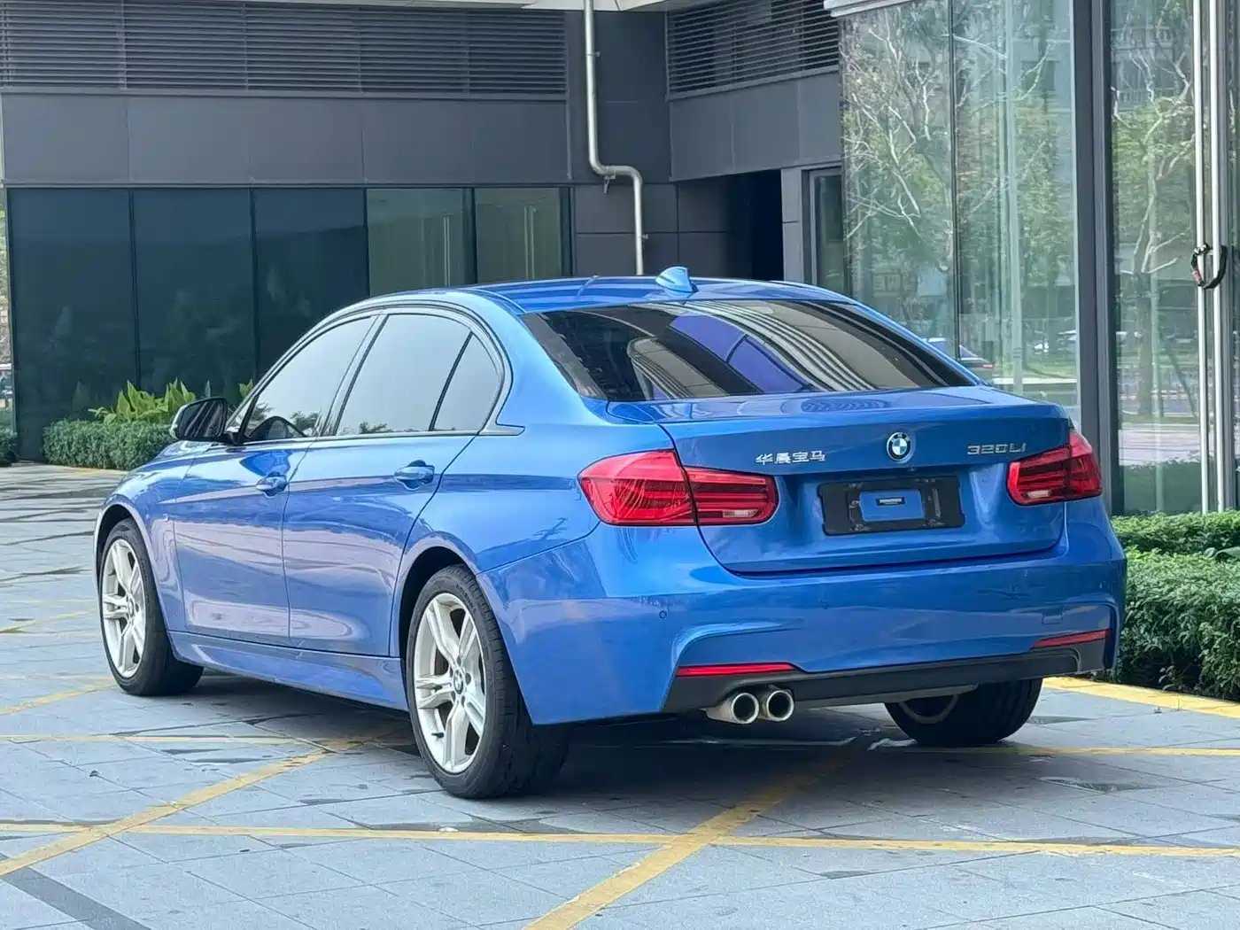 BMW 3 Series 2018 320Li Leading M Sport Package фото 9