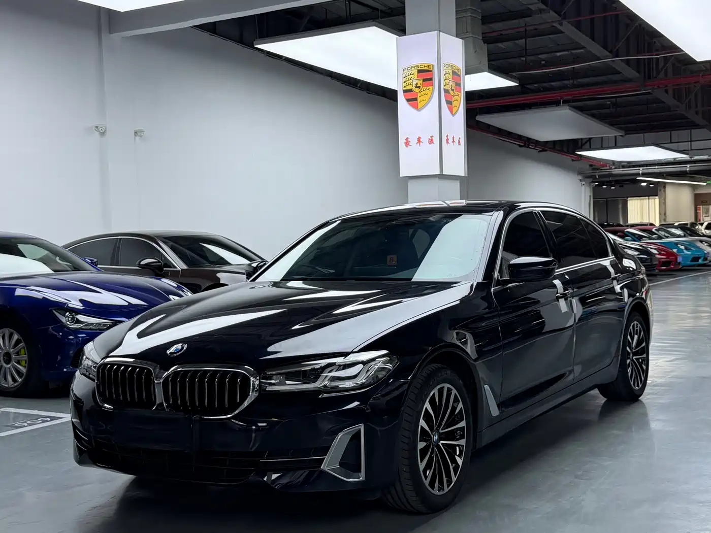 BMW 5 Series 2022 525Li Luxury Package