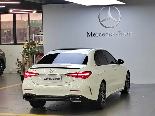 Mercedes-Benz C-Class 2024 Second Facelift C 260 L Night Edition Sport — фото 4