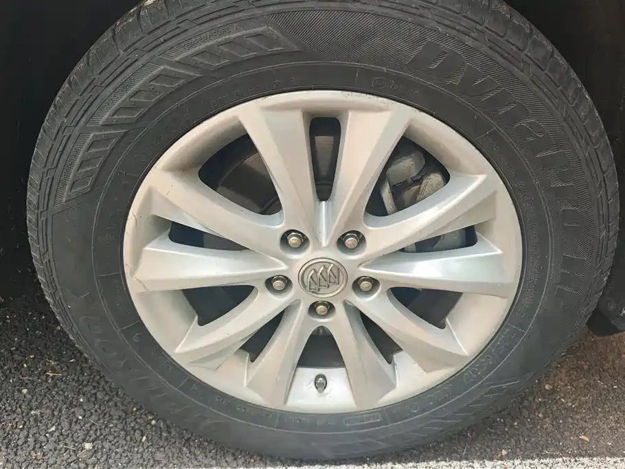 Buick Envision Plus 2017 28T AWD Luxury фото 6