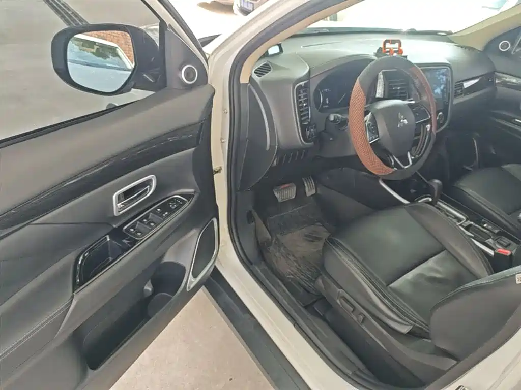 Mitsubishi Outlander 2019 2.0L 2WD Enjoy Edition 5-seater China V фото 16