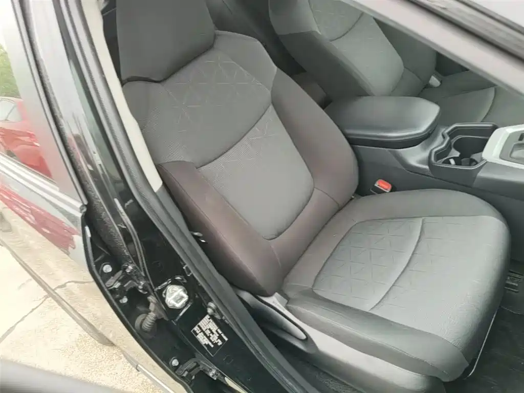 Toyota RAV4 Rongfang 2021 2.0L CVT 2WD Trend фото 25