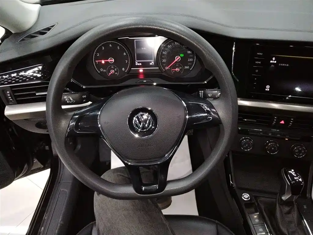 Volkswagen Passat 2020 280TSI Business Edition China VI фото 7