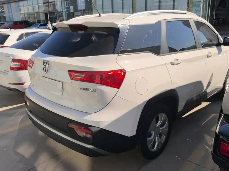 Baojun 530 2020 2020 1.5T Manual Comfort 7-seater