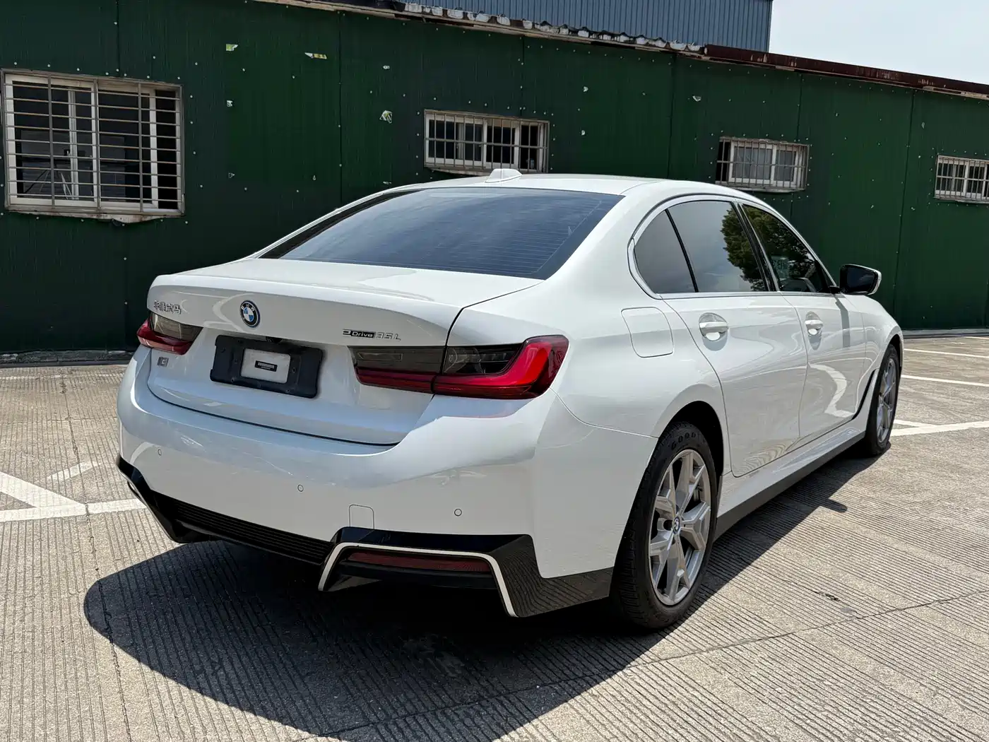 BMW i3 2022 eDrive 35 L фото 18