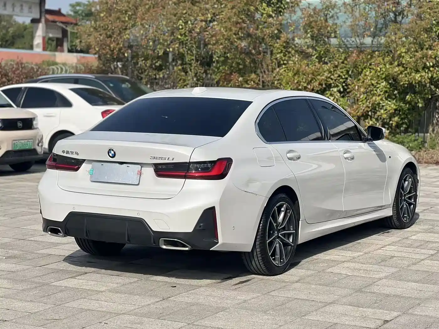 BMW 3-SERIES