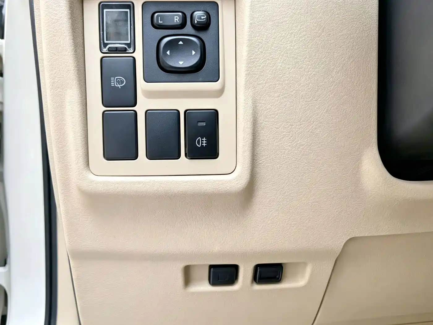 Photo 20 - Toyota Prado (Import)