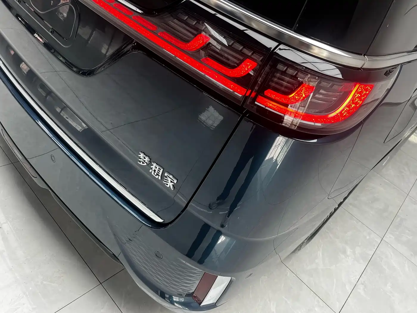 Voyah Auto Voyah Dreamer 2025 PHEV AWD Flagship Kunpeng Edition фото 16