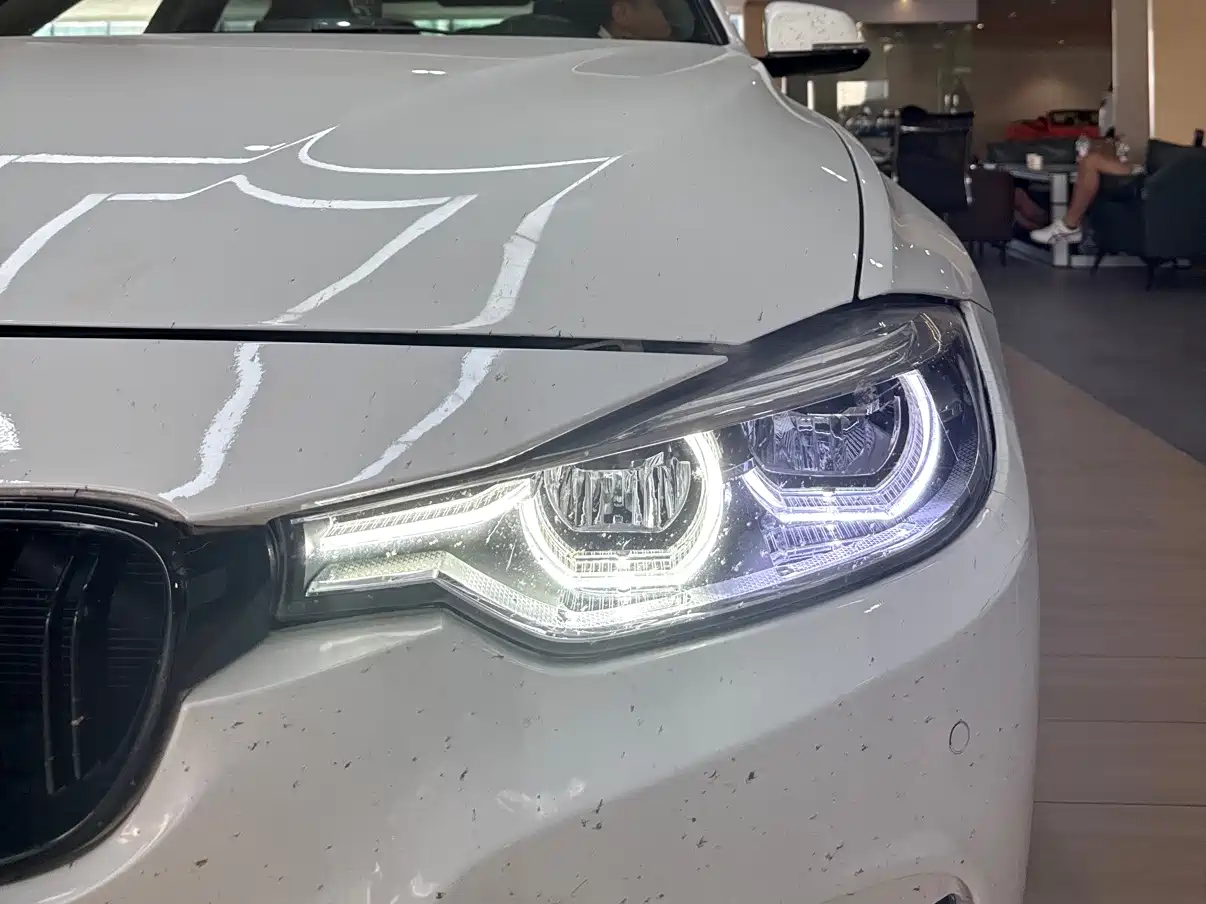 BMW 3 Series 2018 320i M Sport Package фото 3