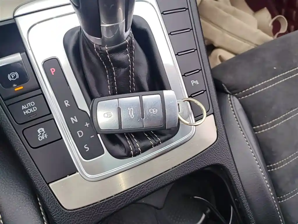Volkswagen FAW-Volkswagen CC 2018 1.8TSI Premium фото 9