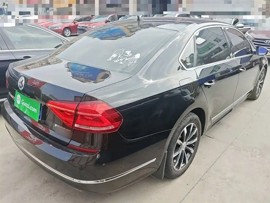Volkswagen Passat 2017 330TSI DSG Prestige фото 7