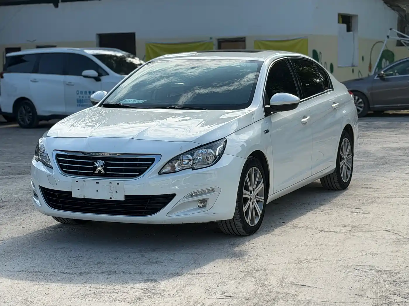 Peugeot 408 2016 1.6T Automatic Luxury Edition