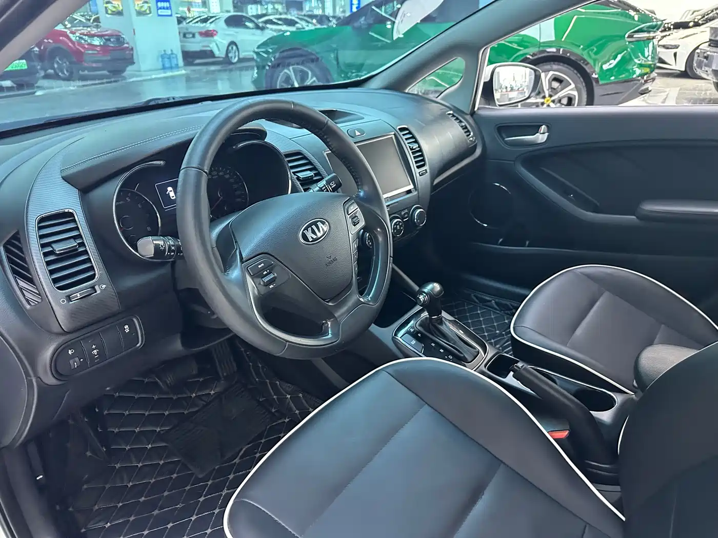 Kia K3 2016 1.6L Automatic GLS фото 7