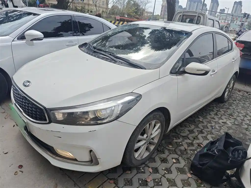 Kia K3 2016 1.6L Manual GLS фото 2