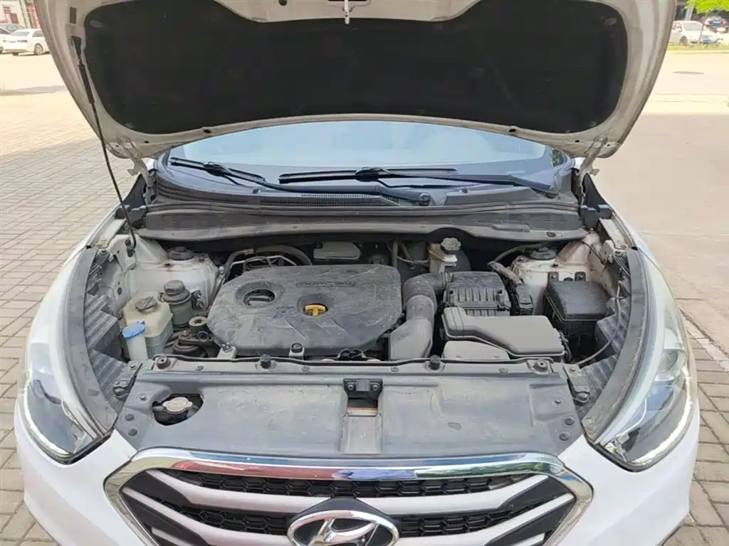 Hyundai Beijing Hyundai ix35 2015 2.0L Automatic 2WD Smart Type China IV фото 19