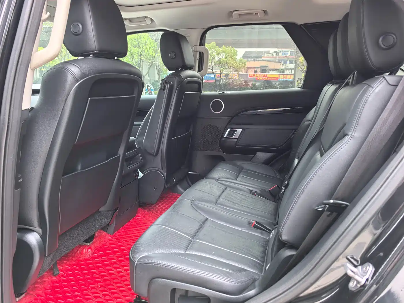 Land Rover Discovery 2017 3.0 SC V6 Launch Limited Edition фото 8