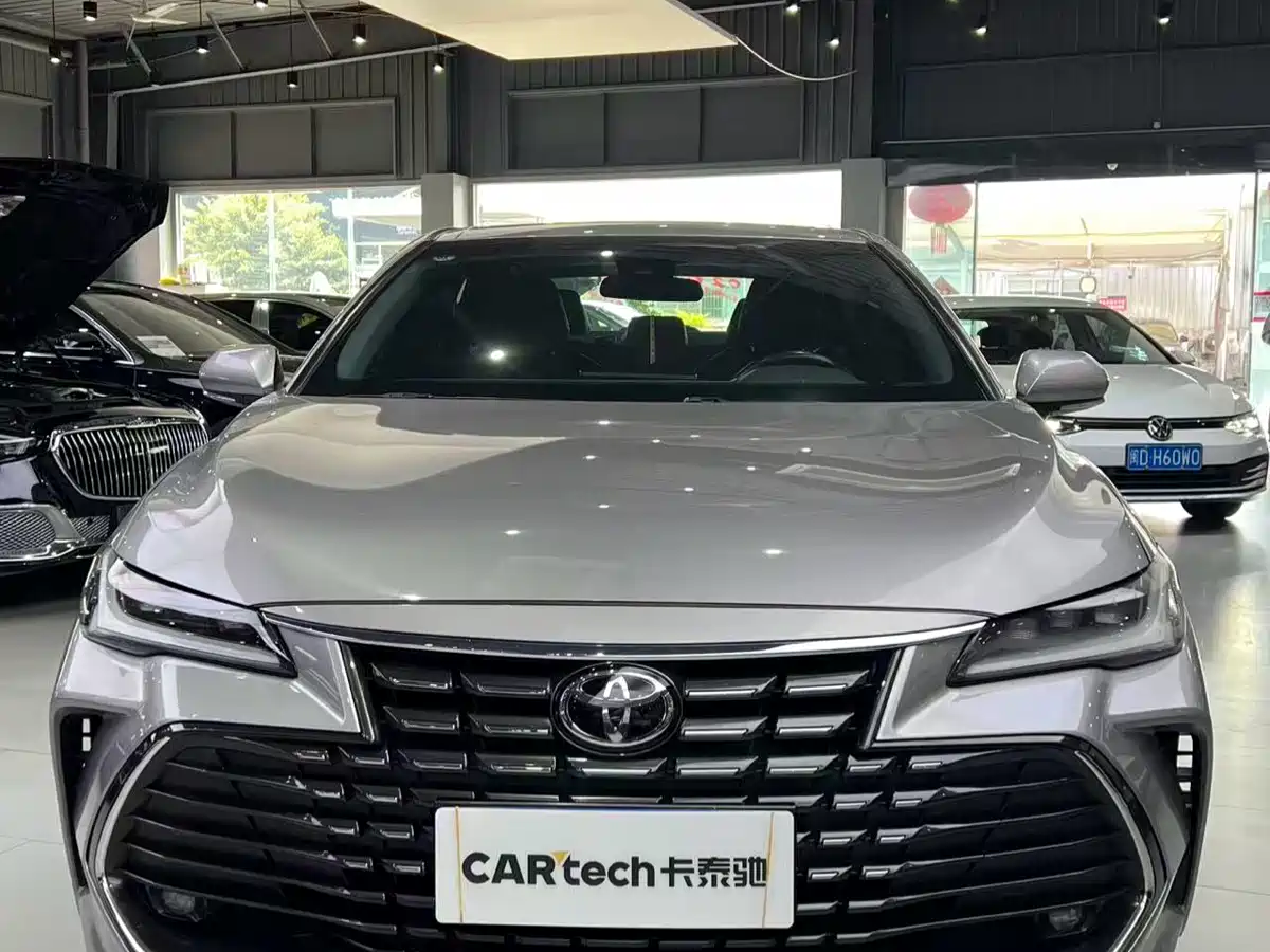 Toyota Avalon 2022 2.0L Luxury Edition фото 2