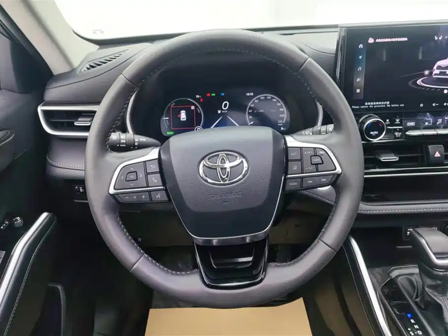 TOYOTA HIGHLANDER