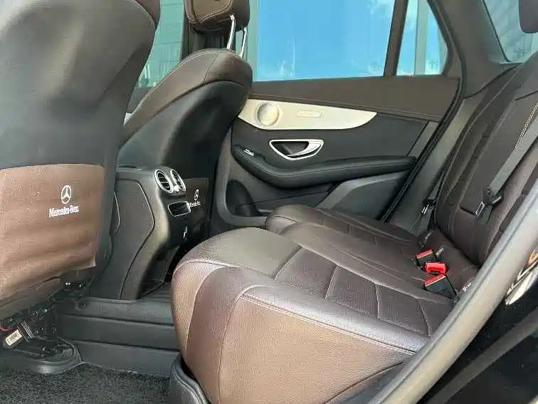 Mercedes-Benz GLC 2021 GLC 260 L 4MATIC Sporty фото 9