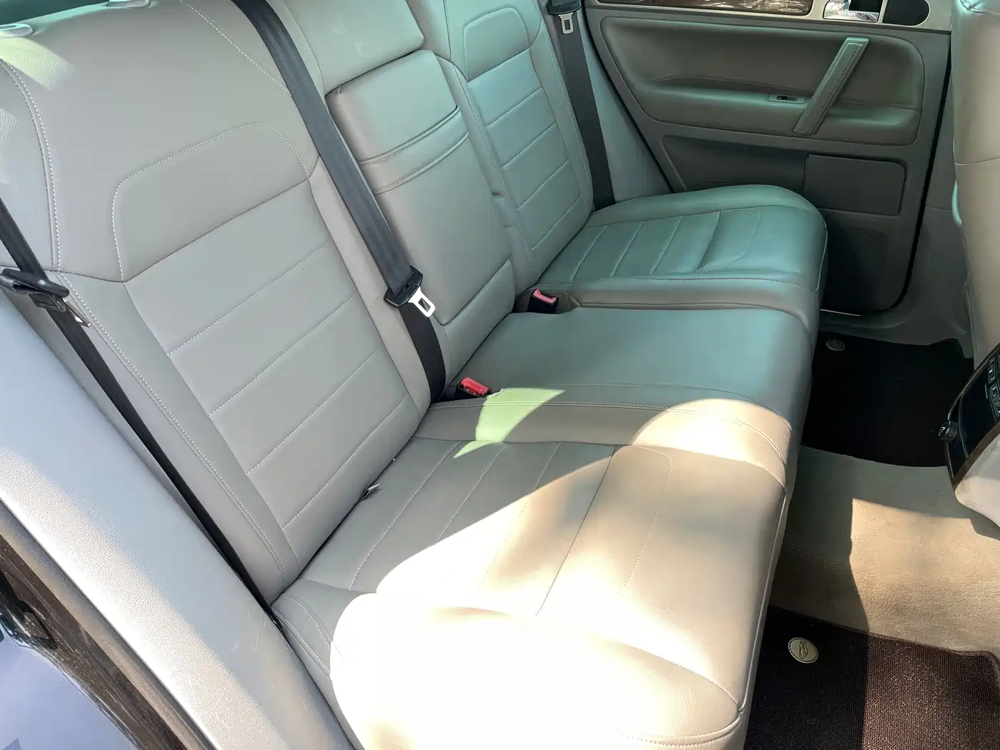Volkswagen Touareg 2010 3.6 Limited Luxury Edition фото 9