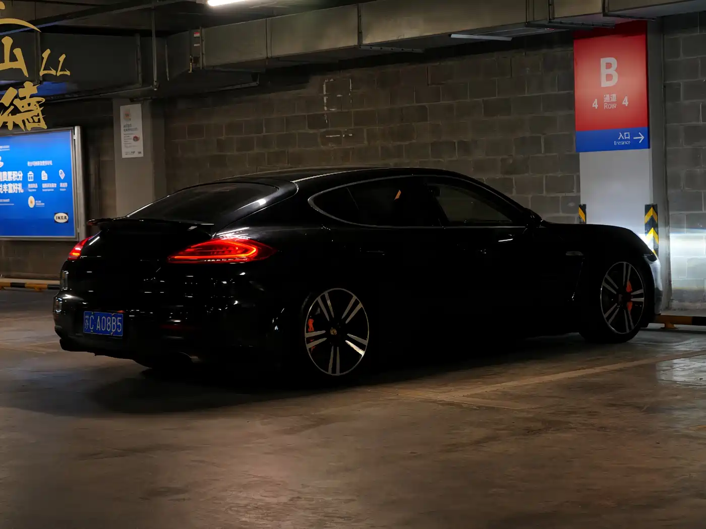 Porsche Panamera 2012 Panamera Turbo S 4.8T фото 10