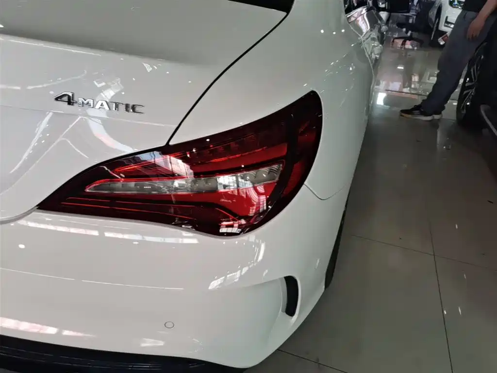 Mercedes-Benz CLA (Import) 2016 Facelift CLA 220 4MATIC фото 8