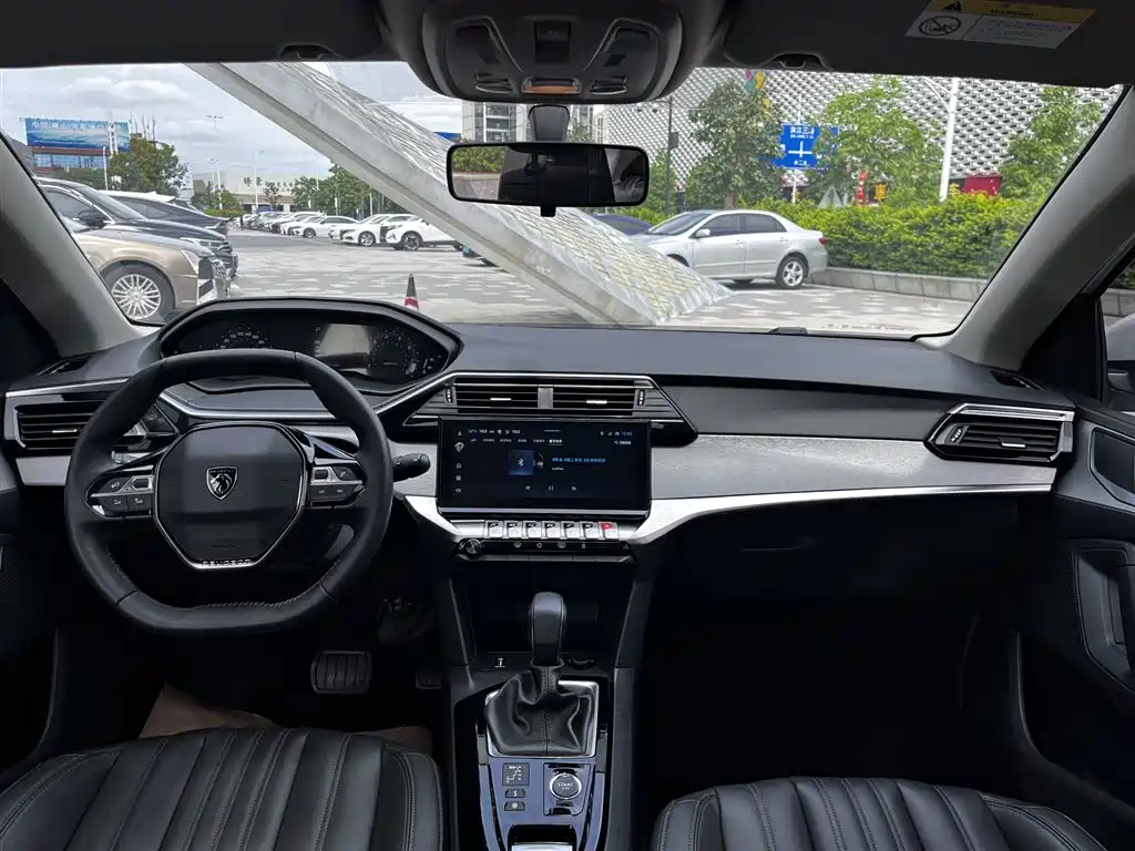 Peugeot 408 2023 2022 1.6T Light Chaser Edition